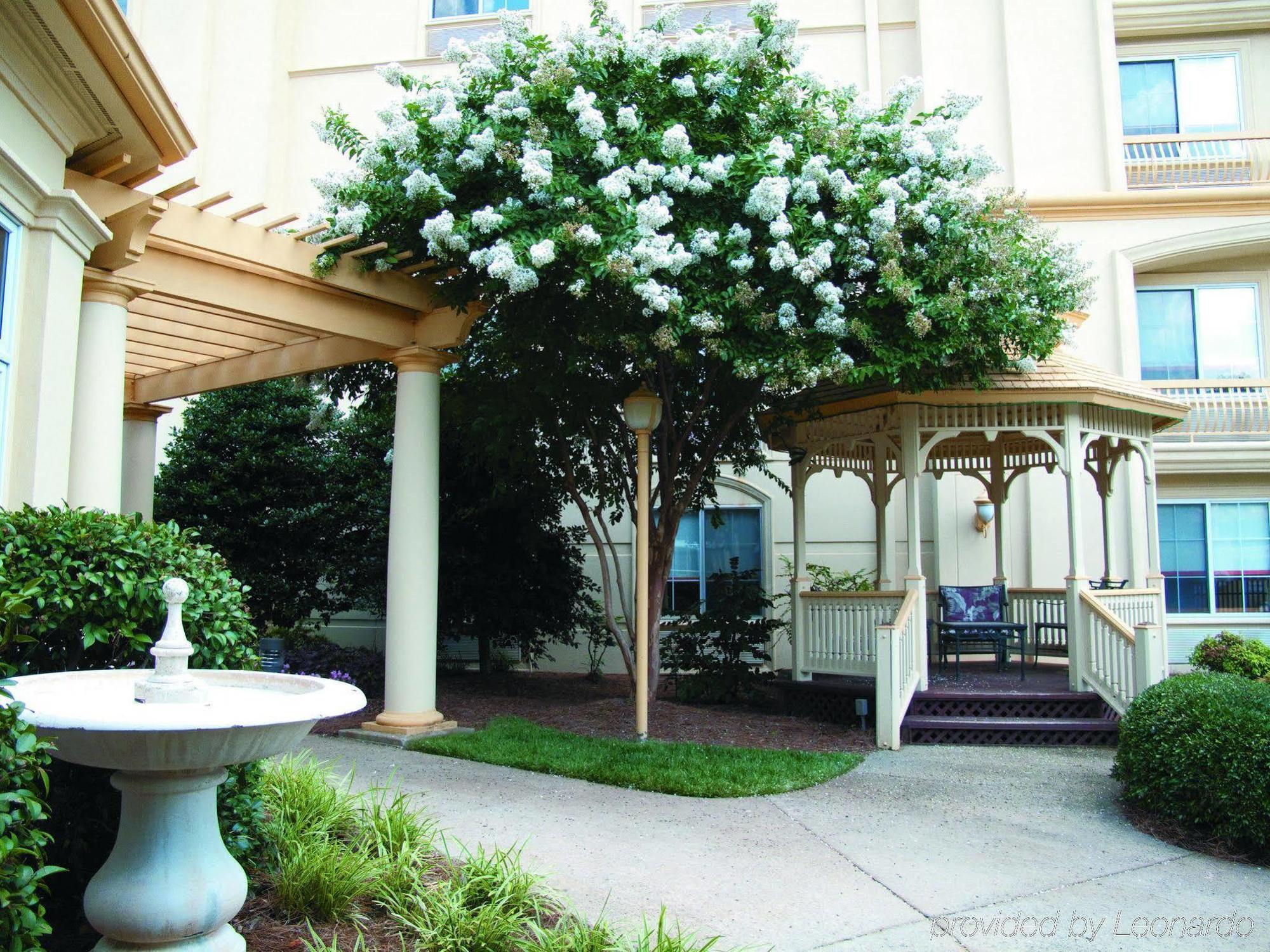 La Quinta By Wyndham Raleigh Cary Hotel Exterior photo